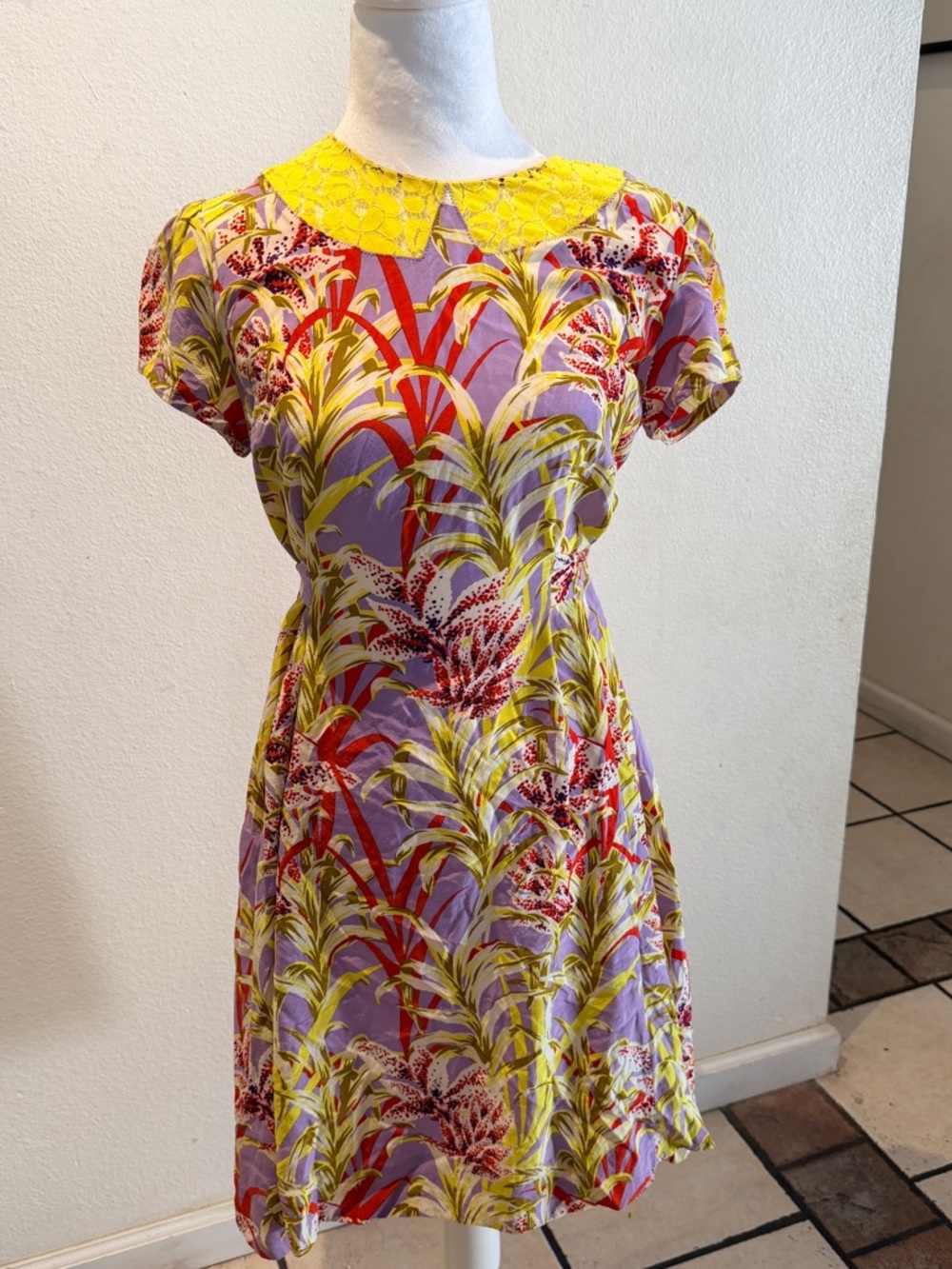 Kate Spade Floral A-Line Dress with Yellow Lace Collar – Size 6